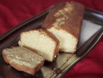 Lire la suite à propos de l’article Cake à la farine de maïs
